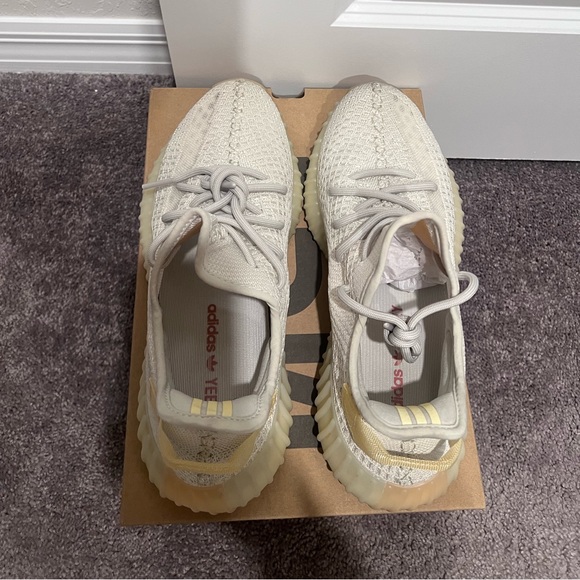 Yeezy Boost - Picture 5 of 6
